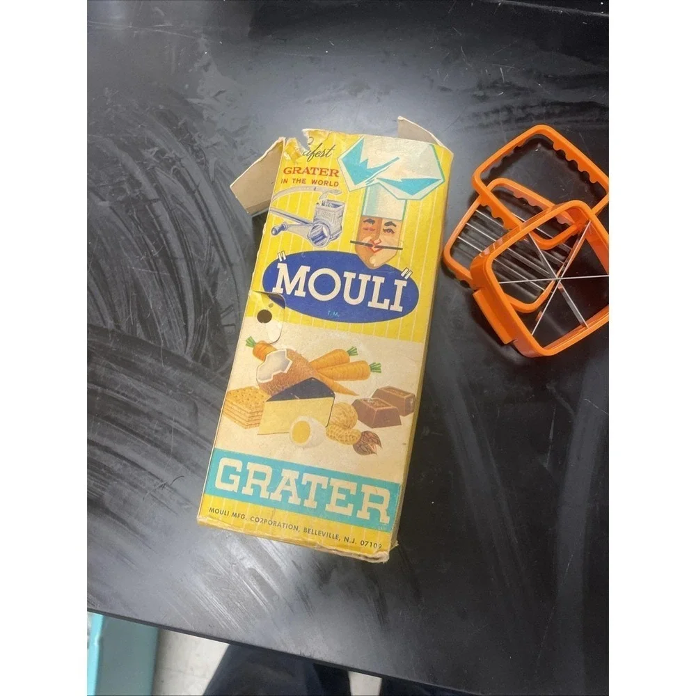 Vintage Mouli Handheld Rotary Grater in Original Damaged Box #21538
